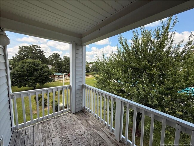 Building Photo - 300 Waterdown Dr