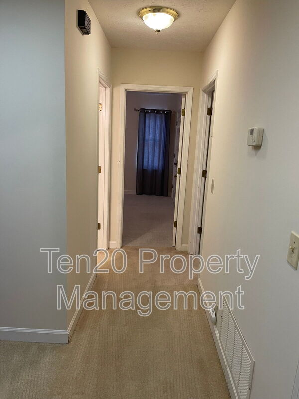 Building Photo - 1544 Glencoe Dr