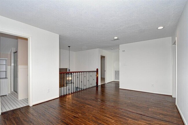 Building Photo - 41 Sweetleaf Ct