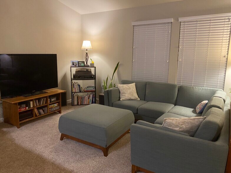 Living Room - 4323 Capri Way