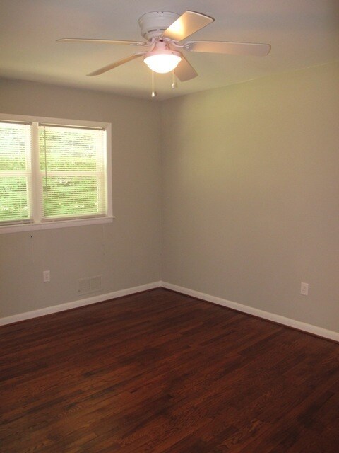 Building Photo - 60 Caroline Ave