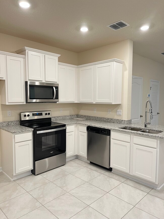 Building Photo - 58 Tahiti Shores Ct