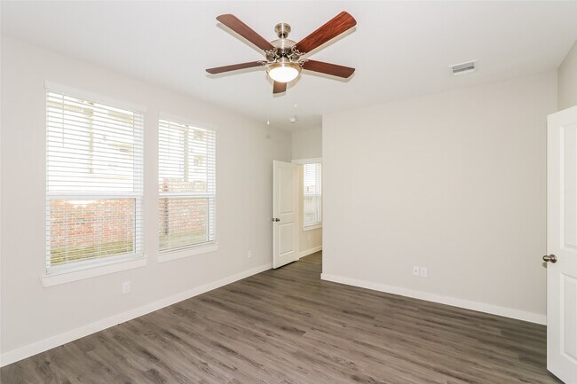 Building Photo - 2315 Foster Hl Rd