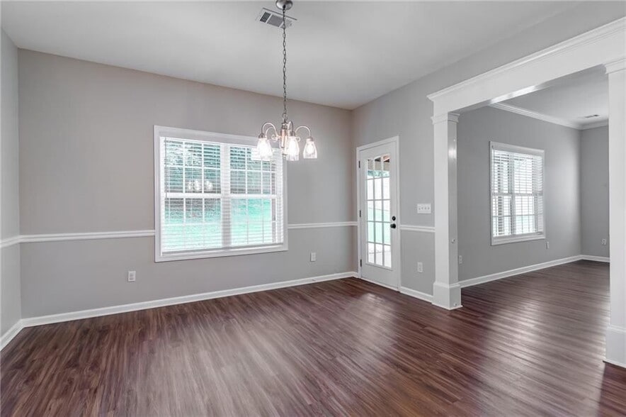 Building Photo - 134 Lexington Parke Dr