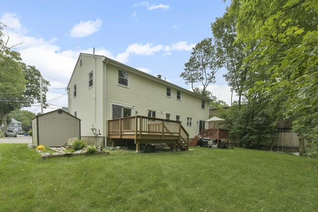 Building Photo - 120 Edinboro St