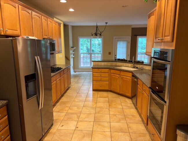 Building Photo - 507 Hannah McKenzie Dr