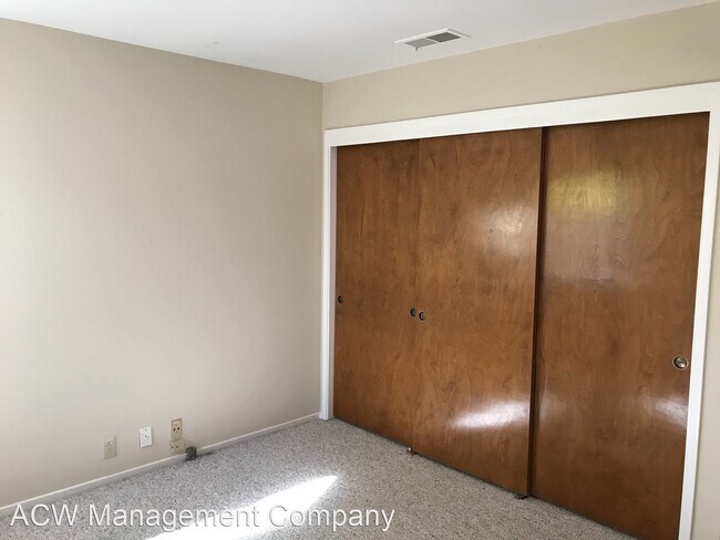 Building Photo - 3 br, 2 bath House - 985 Channing Ave.