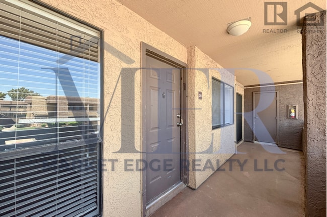 Building Photo - 2Bed/2Bath Apt at Greenway/35th Ave! Move-In Ready on 08/06/2026!