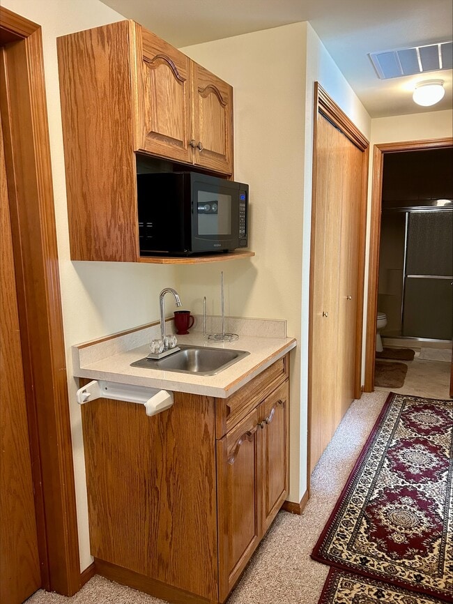 Building Photo - 4739 S Golf Course Dr