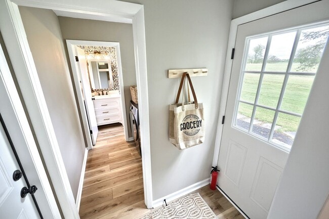 Building Photo - Beautiful Full Home in York