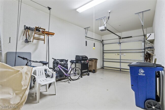 Building Photo - 16521 Goldenrod Ln