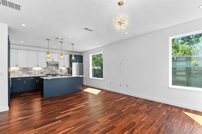 Building Photo - 7603 Creston Ln