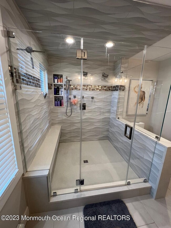 Building Photo - 141 Osborne Ave