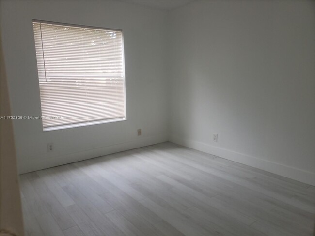 Building Photo - 719 Stanton Dr