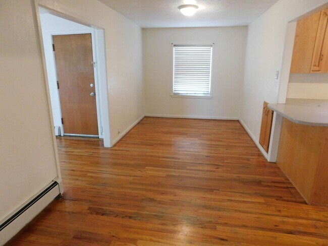 Building Photo - Spacious Home in Palisade