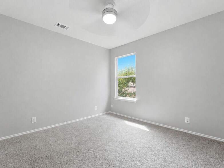 Building Photo - 9127 Spiral Woods