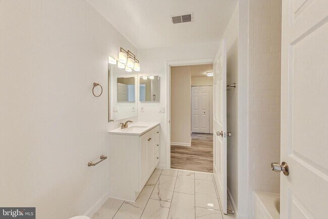 Building Photo - 15300 Diamond Cove Terrace