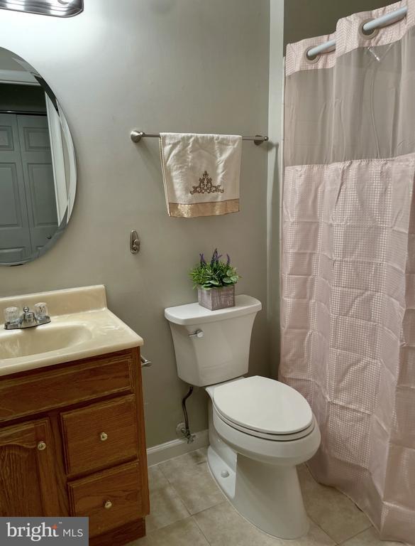 Building Photo - 10665 Myrtle Oak Ct