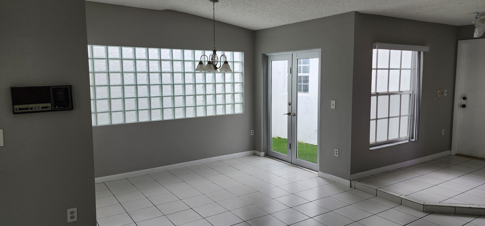 Building Photo - 4725 SW 143rd Ave