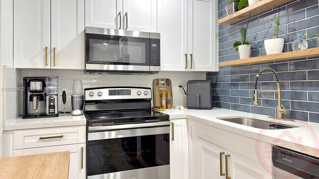 Building Photo - 11240 SW 60th Terrace