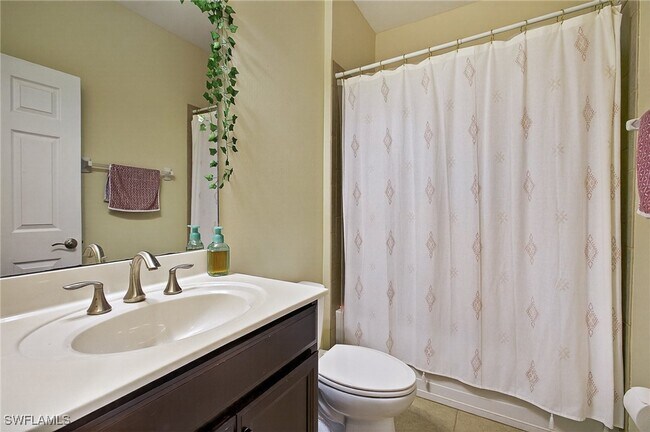Building Photo - 10825 Alvara Way