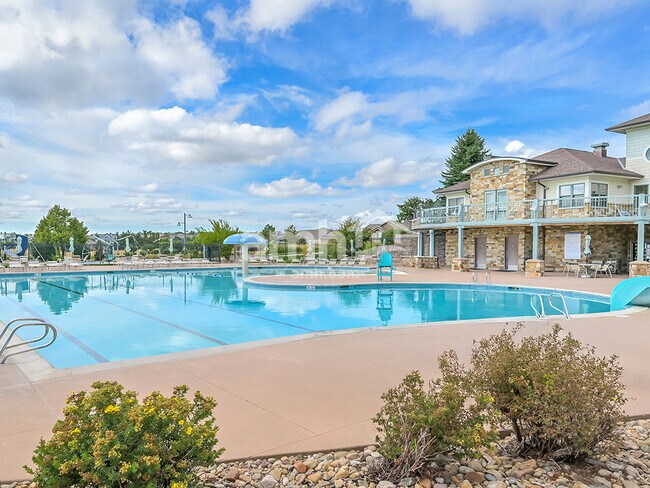 Building Photo - 6620 S Newbern St