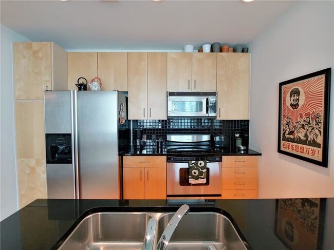 Building Photo - 943 Peachtree St NE