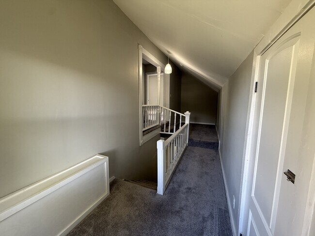 Building Photo - 23 E Brown St