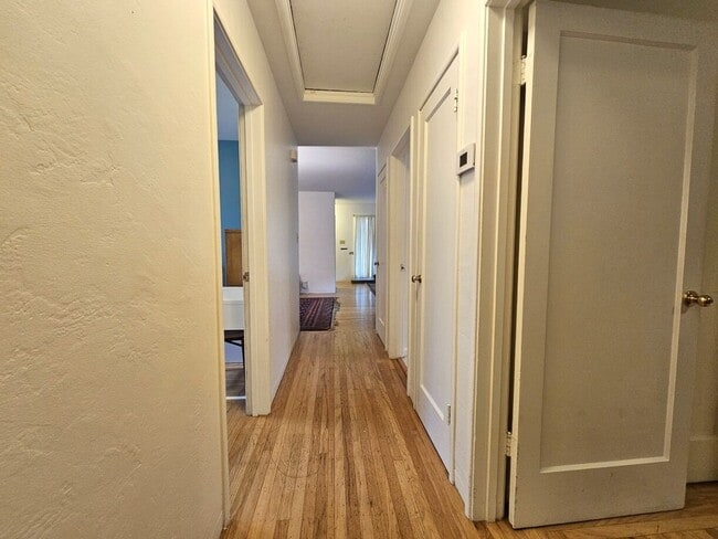 Building Photo - Charming 3 Bedroom Home in Southgate Neigh...