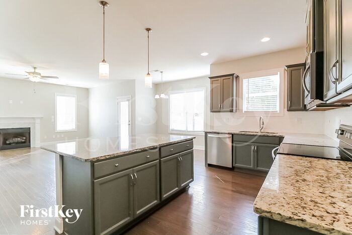 Building Photo - 157 Hawkesburg Dr