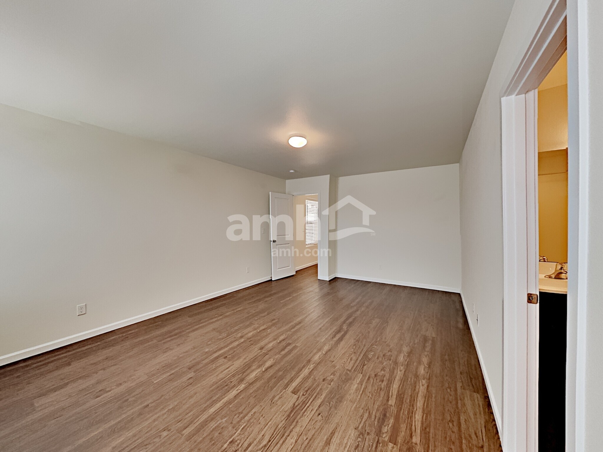 Building Photo - 1950 NW 23rd St