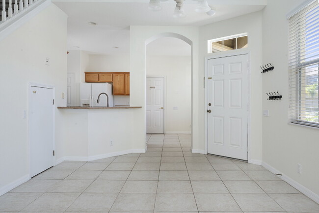 Building Photo - Pinellas Park, Gated Townhome Community 3/2.5/2CG