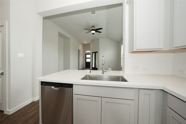 Building Photo - 782 Dewberry Rd