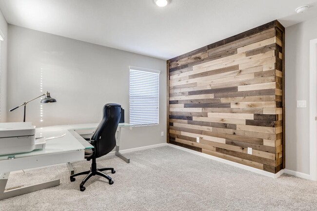 Building Photo - Evolve Real Estate: Beautiful House with Solar Panels  Available for Move in on August 1st!