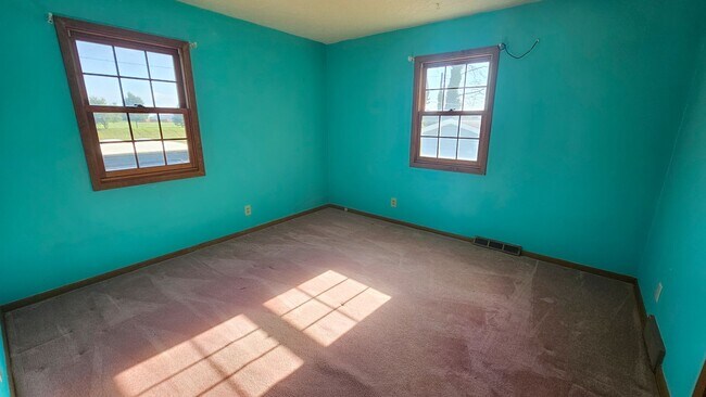 Building Photo - Charming 3-Bedroom Home in Prime Ankeny Location with Spacious Backyard & Modern Upgrades