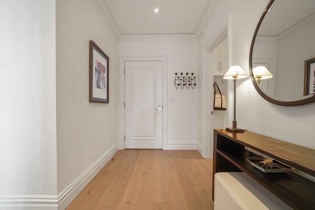 Building Photo - 32 Derne St