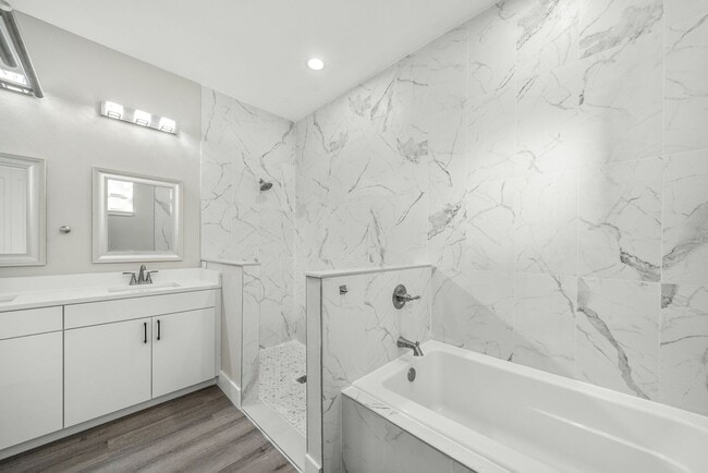 Building Photo - 3 Bedroom Home Located In The Sun N Lake Golf Community