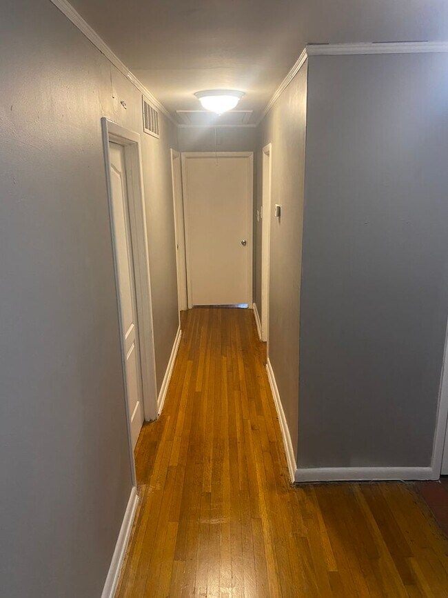 Building Photo - Spacious 4-Bedroom Home in Memphis-Perfect...