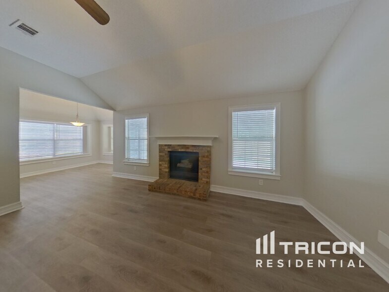 Building Photo - 301 Spivey Ridge Cir