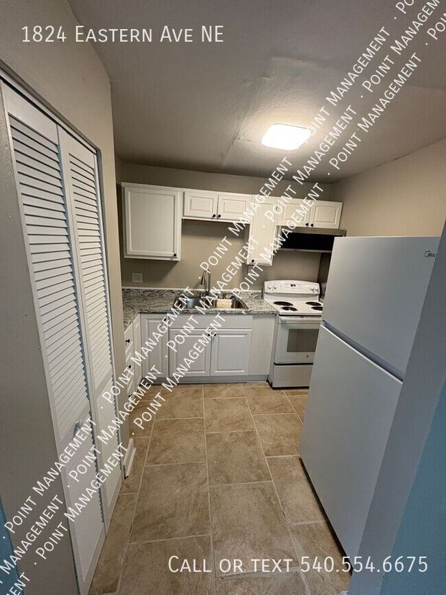 Building Photo - 1824 Eastern Ave NE