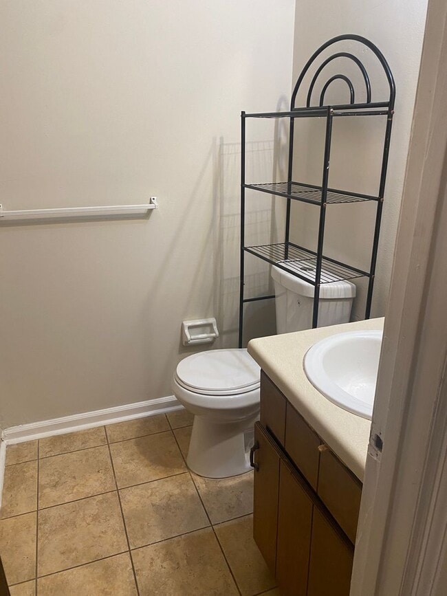 Building Photo - 105 Fairhaven Ct