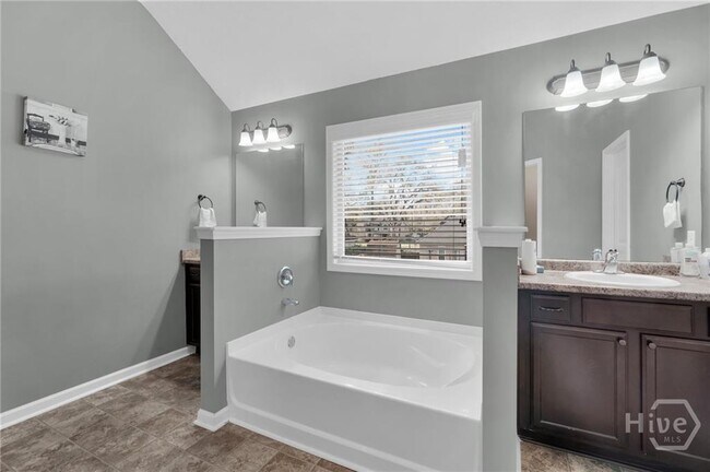 Building Photo - 23 Veranda Trail