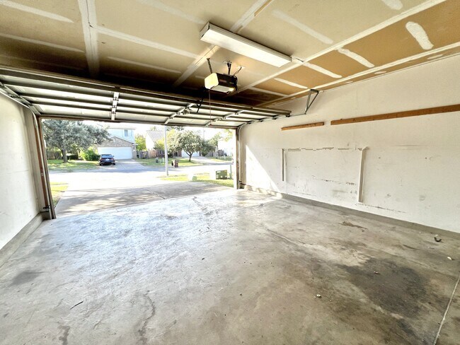 Building Photo - 1505 Merrell Cove