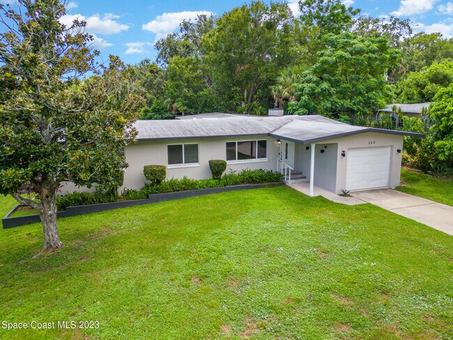 Building Photo - 115 S Indian Cir