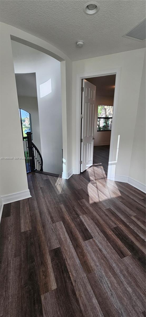 Building Photo - 8175 Lost Creek Ln