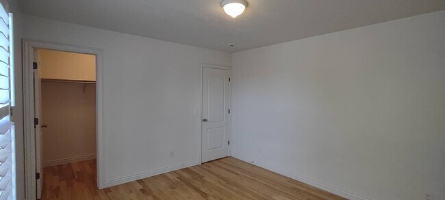 Building Photo - Beautiful 2 Story Home w attached 2 car ga...
