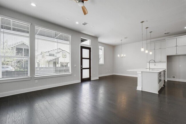 Building Photo - 4213 Elevator Dr