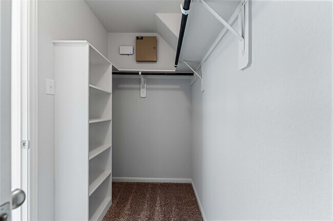 Building Photo - 7326 Cypress Shumard Oak Dr