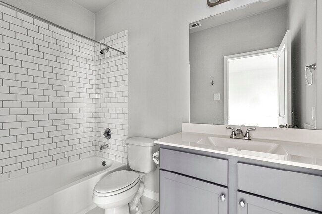 Building Photo - 31130 Mahogany Fir Trl