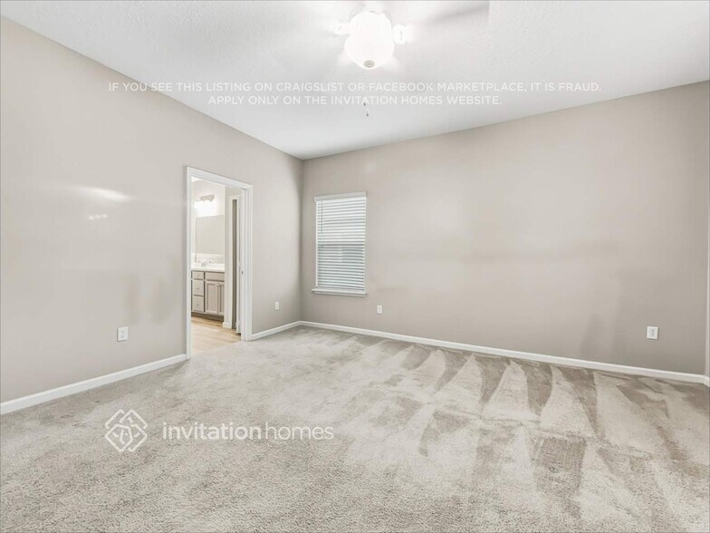 Building Photo - 9835 Lemon Grass Ln